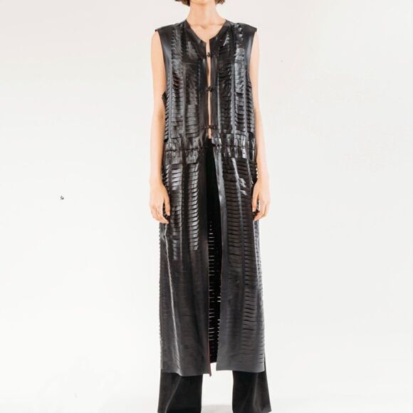 ANDREA LANDA - Sade Maxi-Vest - Picture 1 of 9